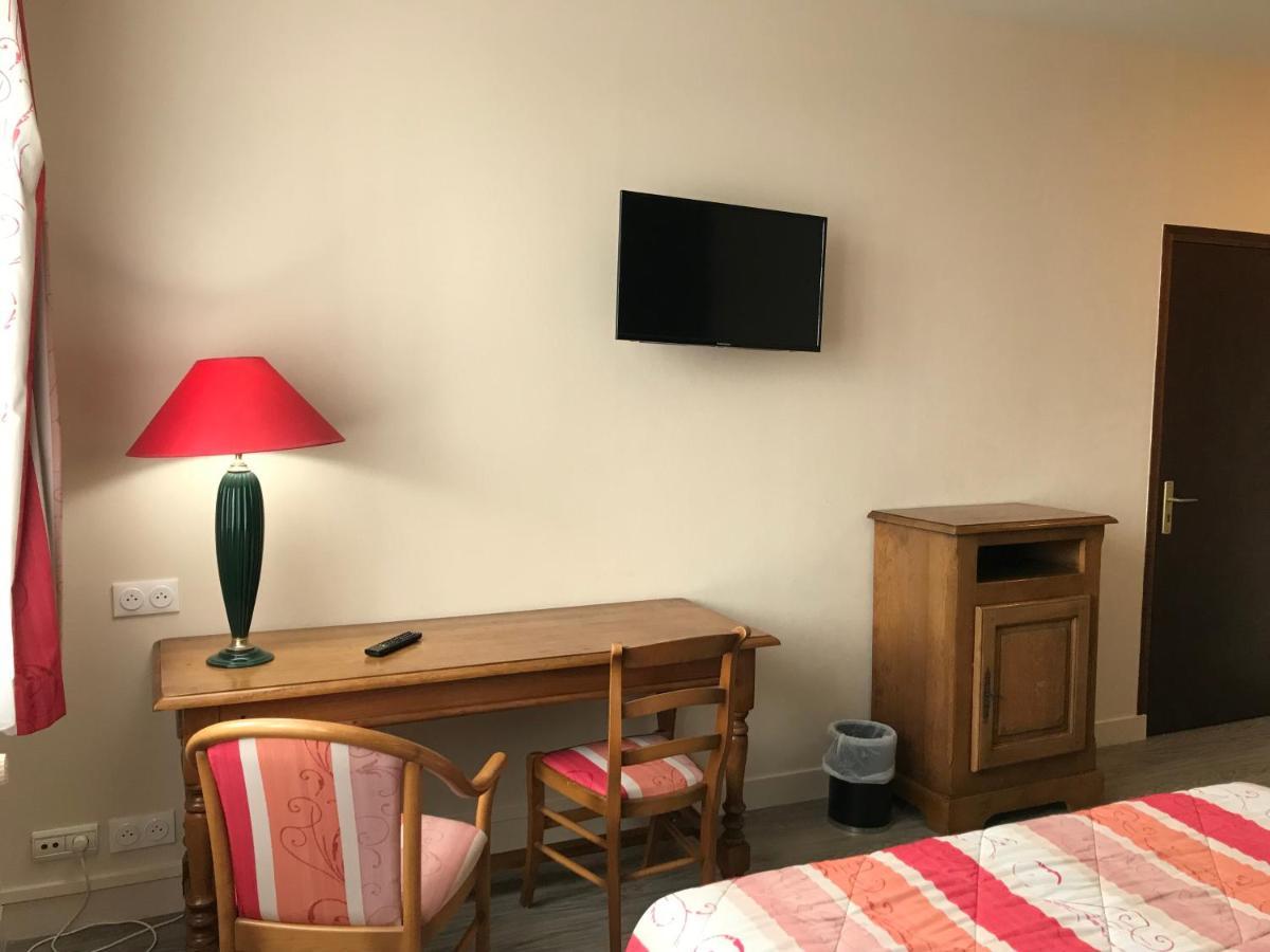 Logis La Villa Des Houx Aumale Екстериор снимка