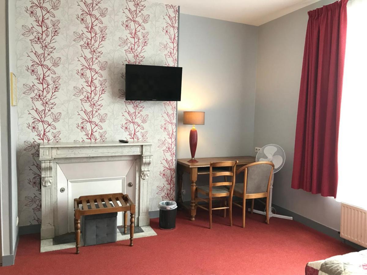Logis La Villa Des Houx Aumale Екстериор снимка